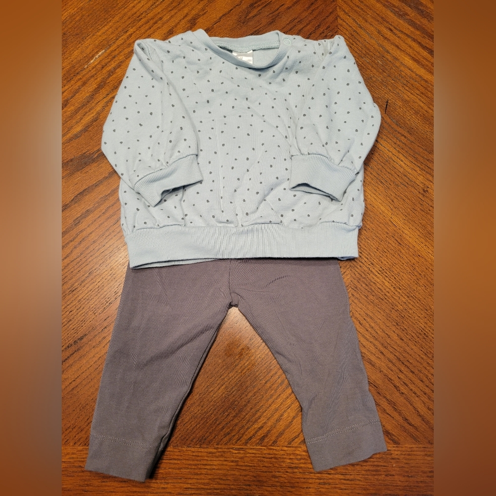 H&M Cotton Sweatshirt and Solid Pant | 6M - Picture 3 of 5